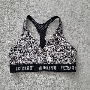 Victoria Sport Pullover Wireless Sports Bra ~ Cheetah ~ Sz M